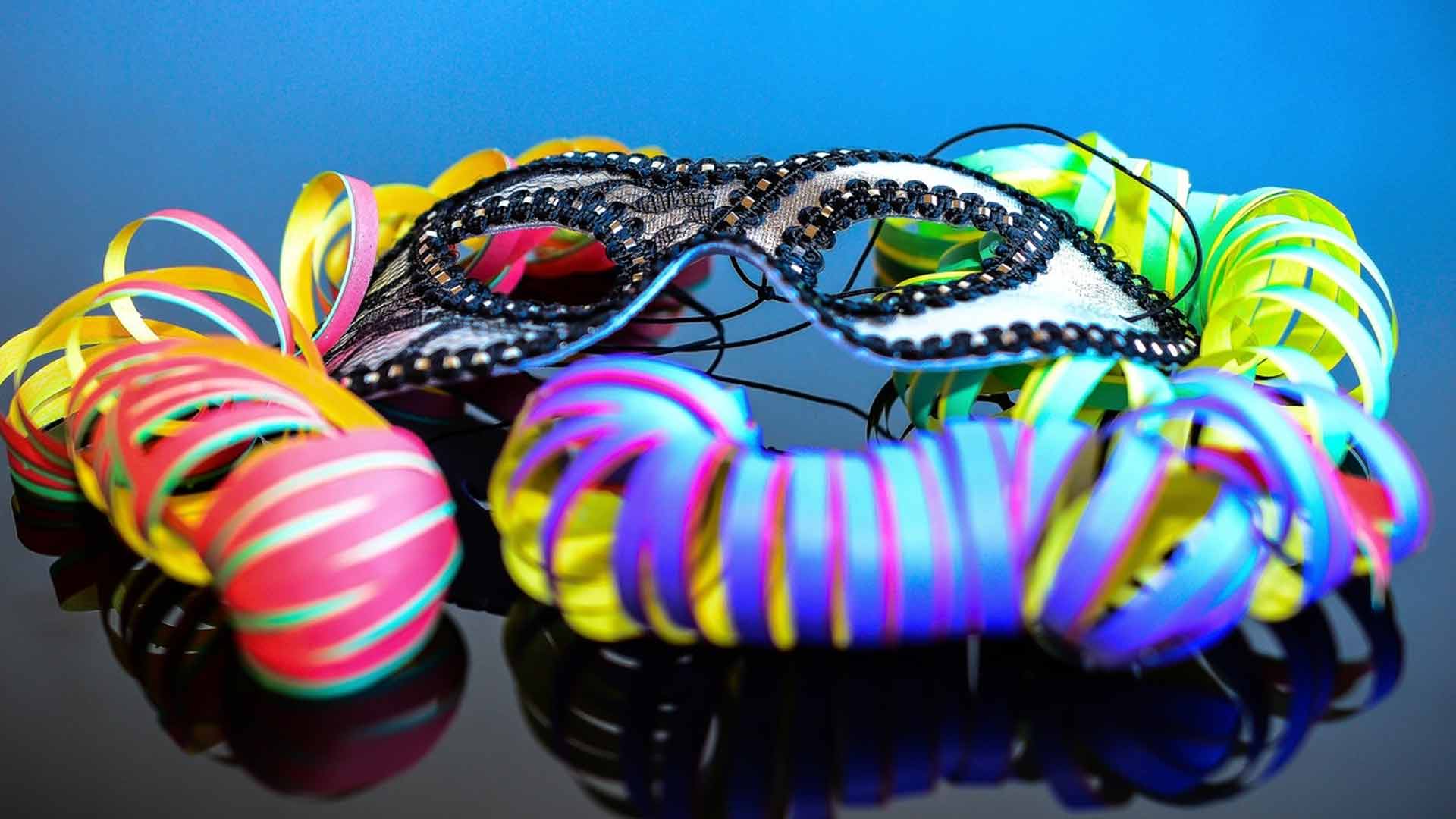 10 Awesome Fancy Dress Themes and Ideas